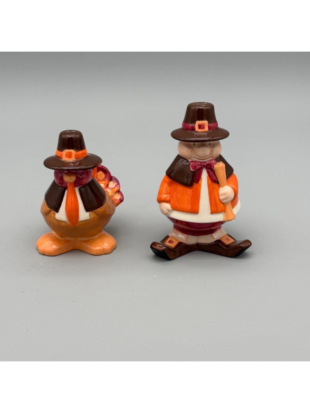 Pilgrim & Turkey Ceramic Salt & Pepper Shaker Set Thanksgiving Table Decor